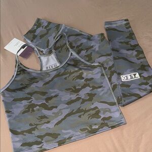 Fleo Camouflage Activewear Set